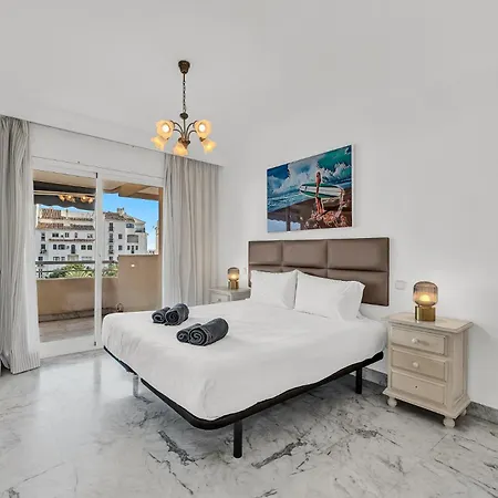 Letsmarbella - Grand 3br Corner - Marina Banus *