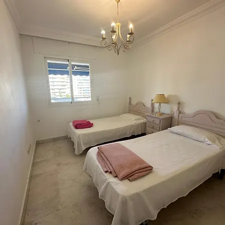Letsmarbella - Grand 3br Corner - Marina Banus Apartment *